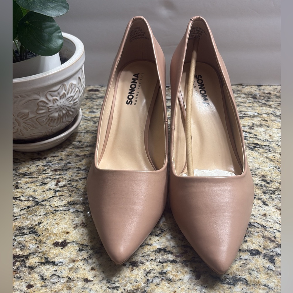 Sonoma Women's Nude Heels Size 9.5